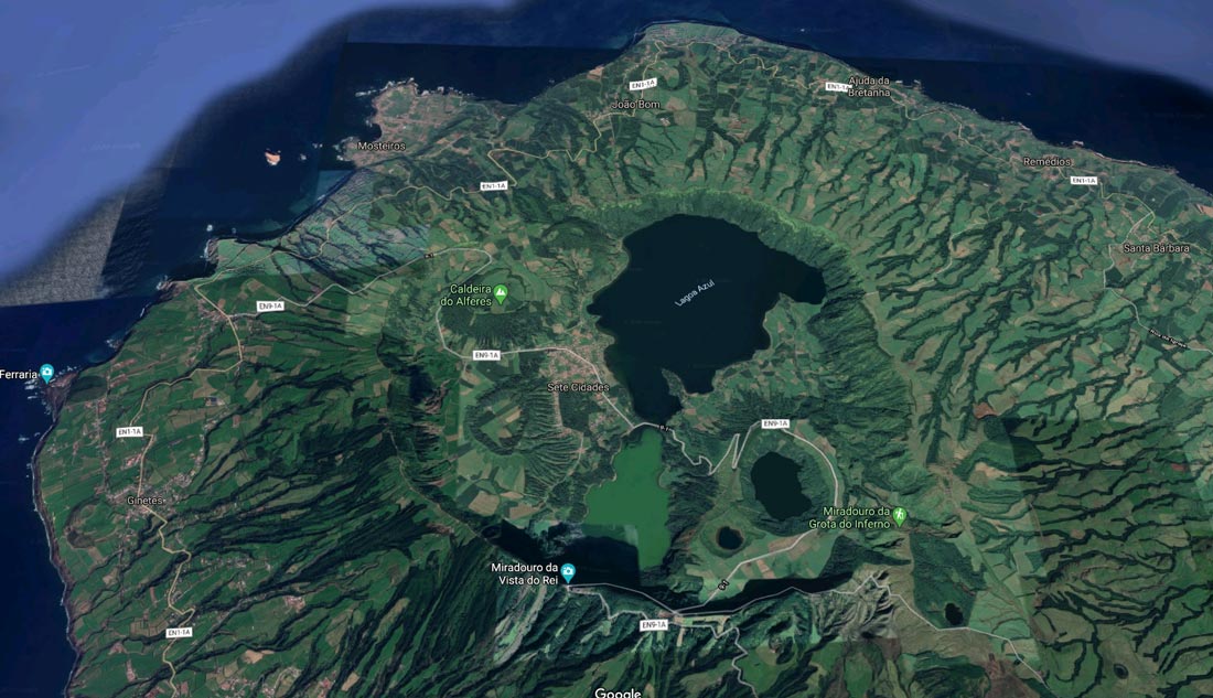 Vista aérea de la caldera de Sete Cidades en la isla de São Miguel