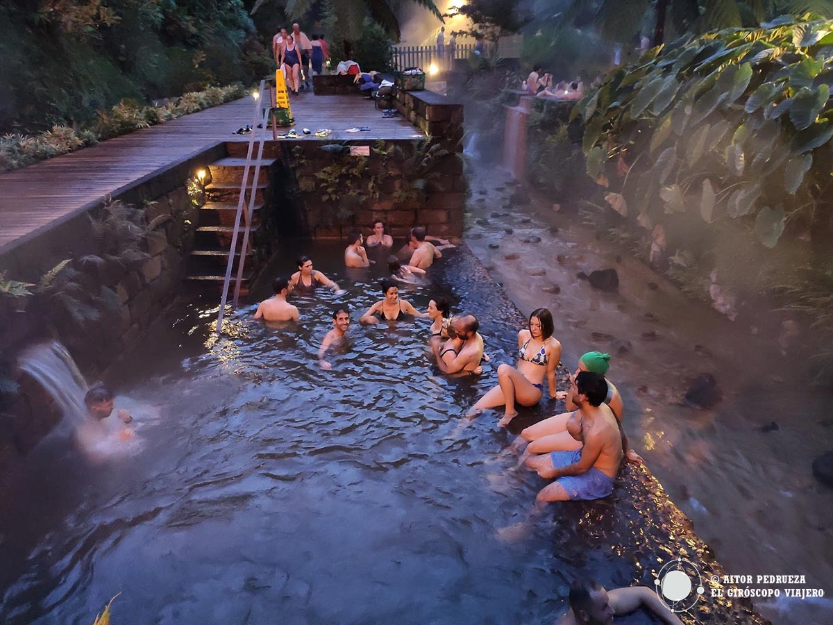 Termas de la Poça de Dona Beija en Furnas